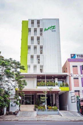 Гостиница Whiz Prime Hotel Sudirman Makassar  Макассар